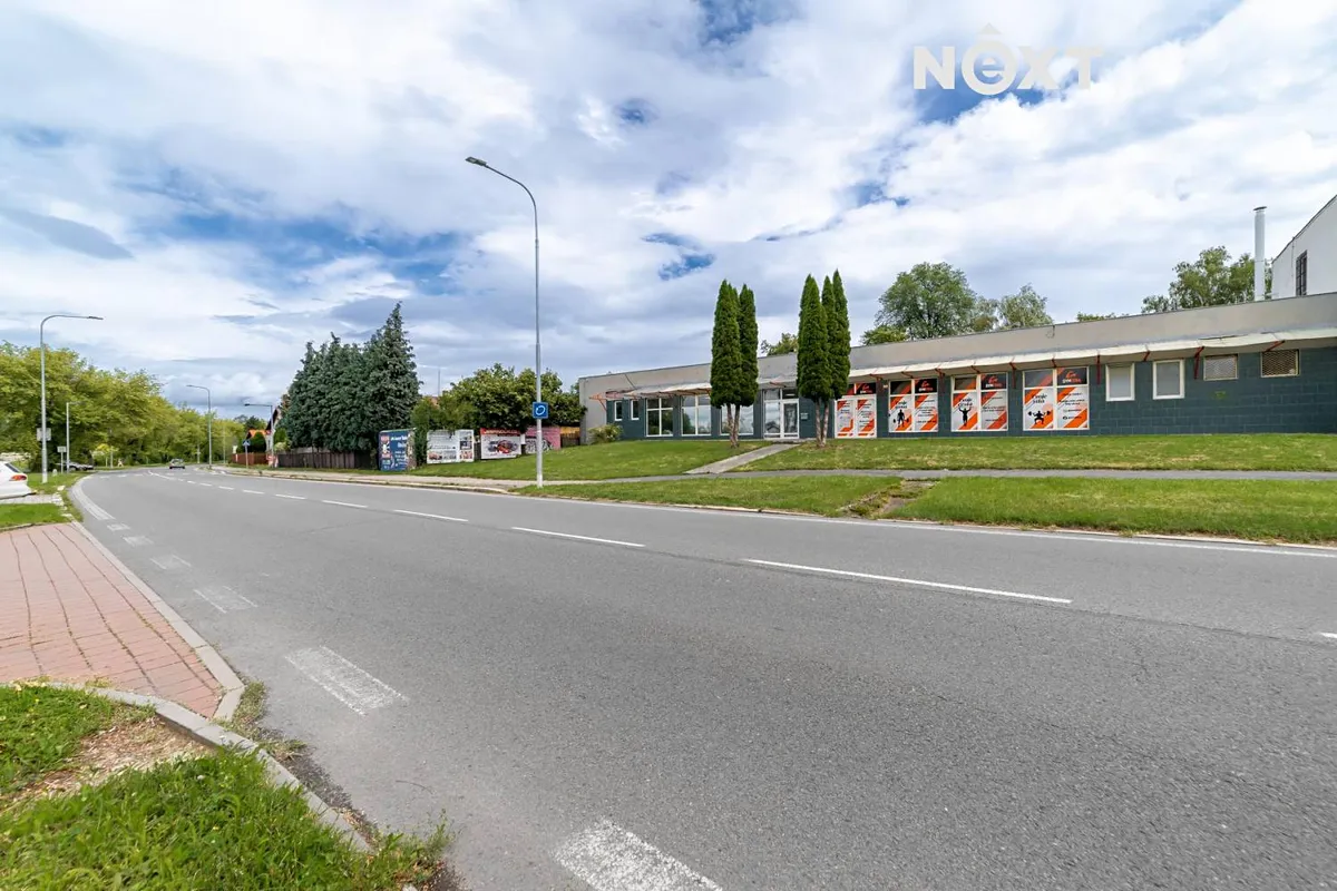 Pronájem obchodního prostoru 142 m²